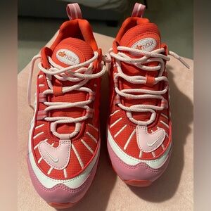 2020 Wmns Air Max 98 'Valentine's Day'
Nike / Sneakers / Air Max 98